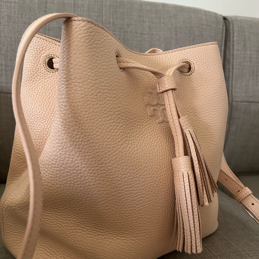 Tory Burch  Bucket Bag